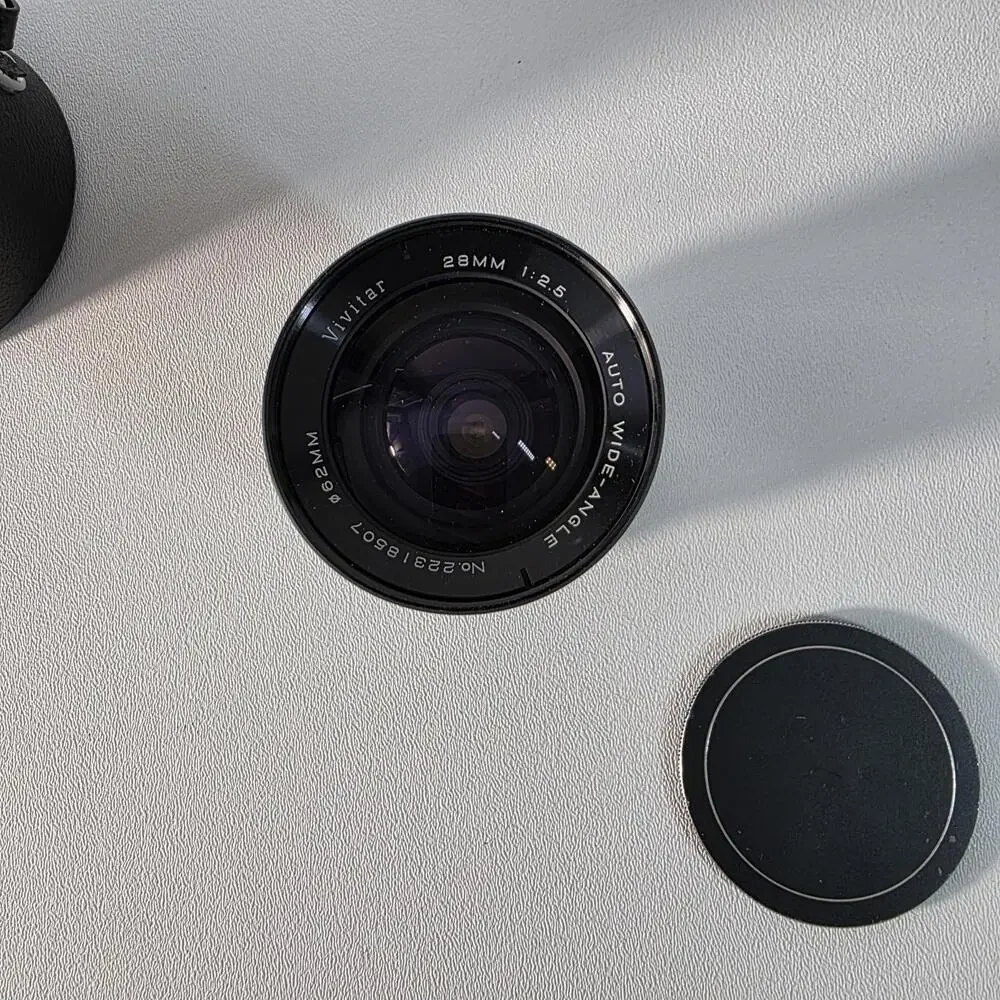 VIVITAR AUTO WIDE ANGLE LENS 28MM 1:2.5, 62 MM Minolta MC/MD Mount